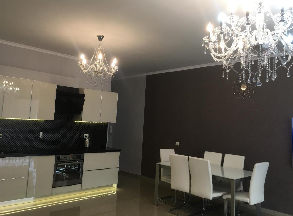 Royal Queen And King Luxury Apartment Sarandë Exterior foto